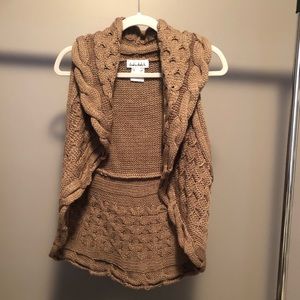 Brown knit vest!